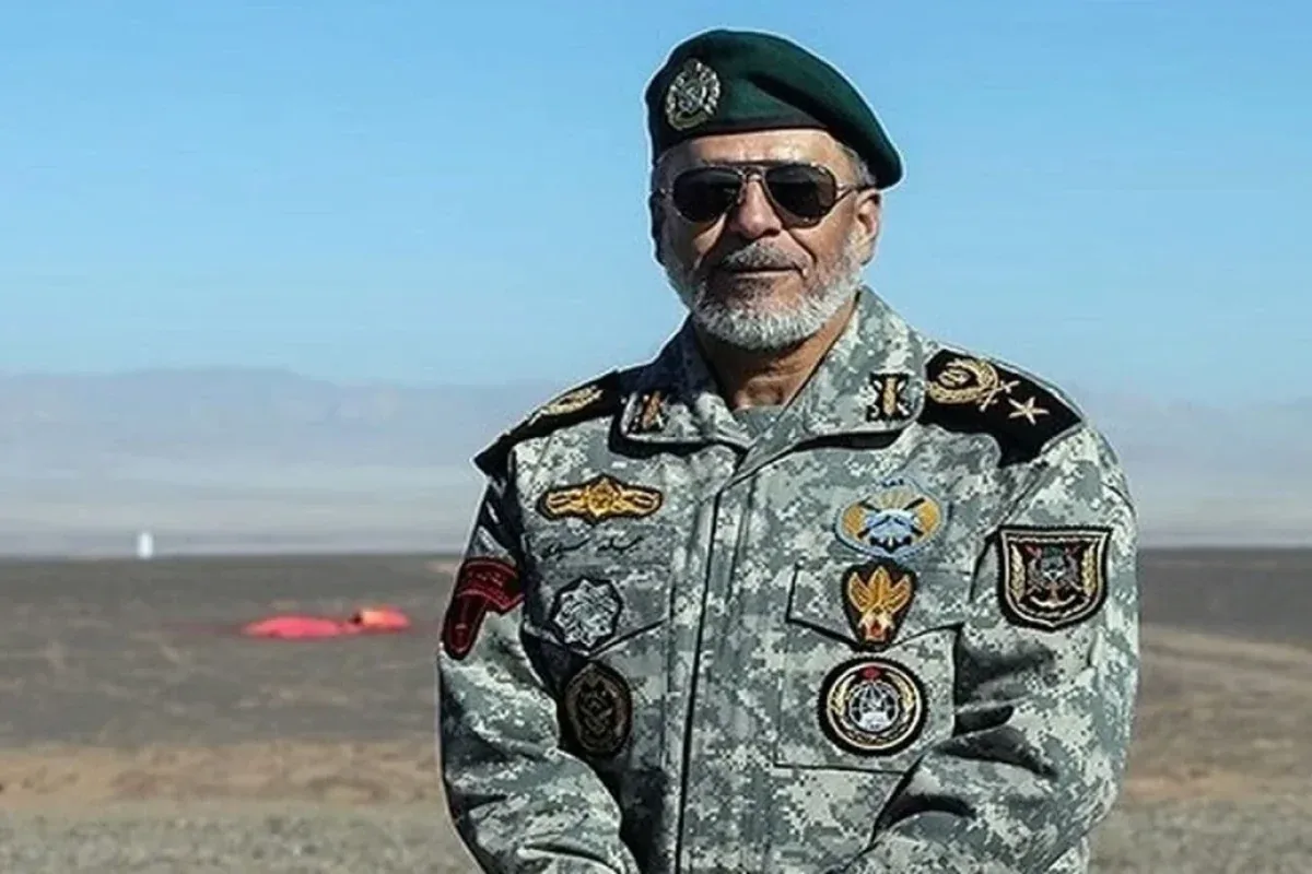 دریادار سیاری: تنگه هرمز بسته است؛ عبور باید با هماهنگی باشد