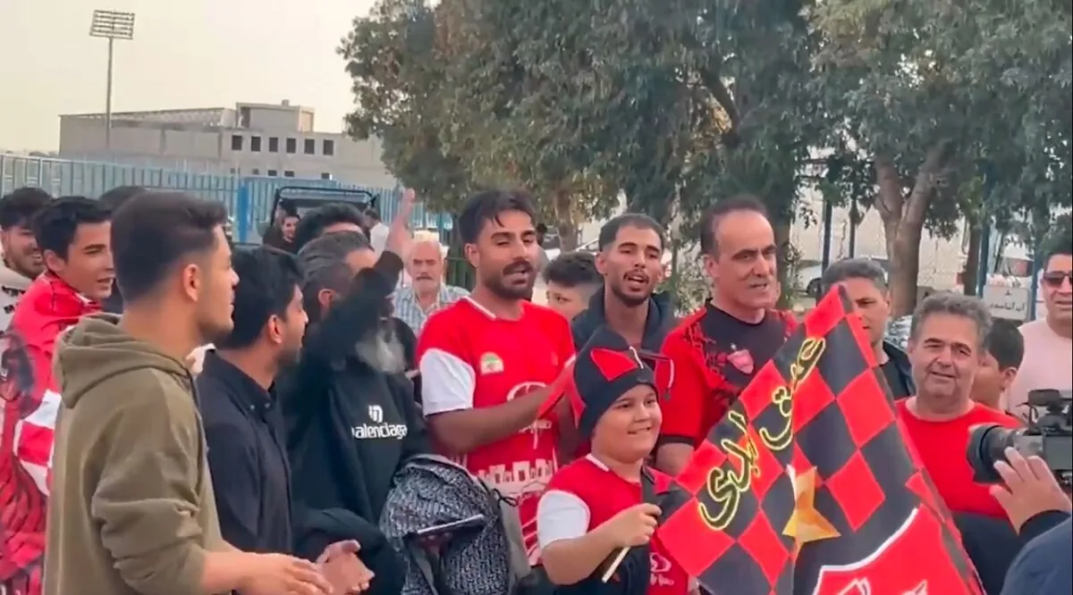 ویدیو| پرسپولیسیها در هفته دهم سرود قهرمانی خواندند!