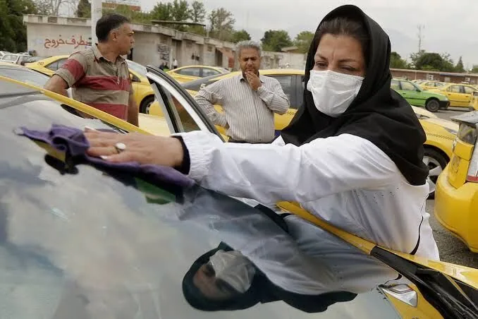 گزارش روزنامه اعتماد از دشواری زندگی زنان راننده تاکسیهای اینترنتی / بعد از طلاق مجبور شدم بروم دنبال رانندگی