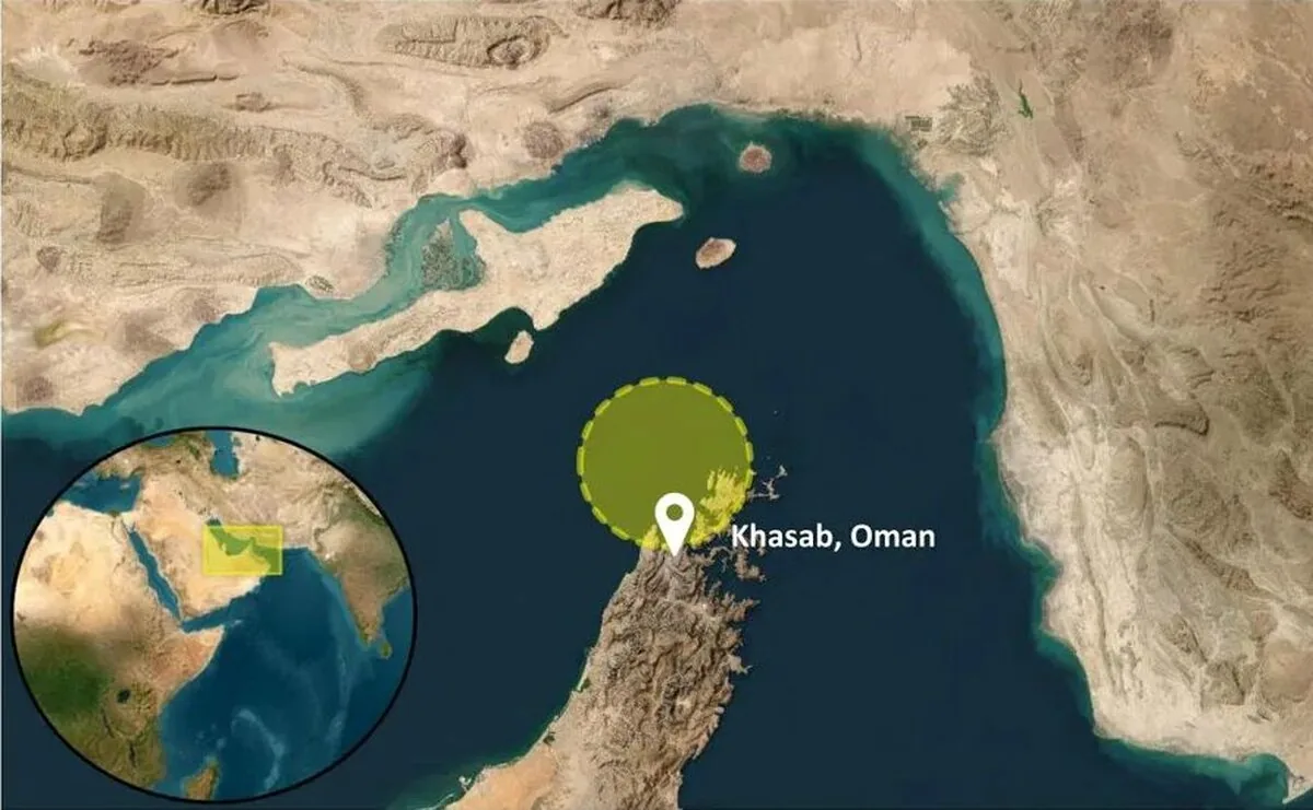 آتشسوزی یک شناور در تنگه هرمز