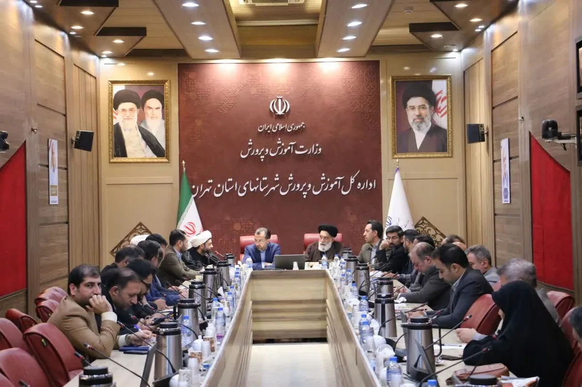 ۱۳ آبان نماد ایستادگی در برابر استکبار جهانی است
