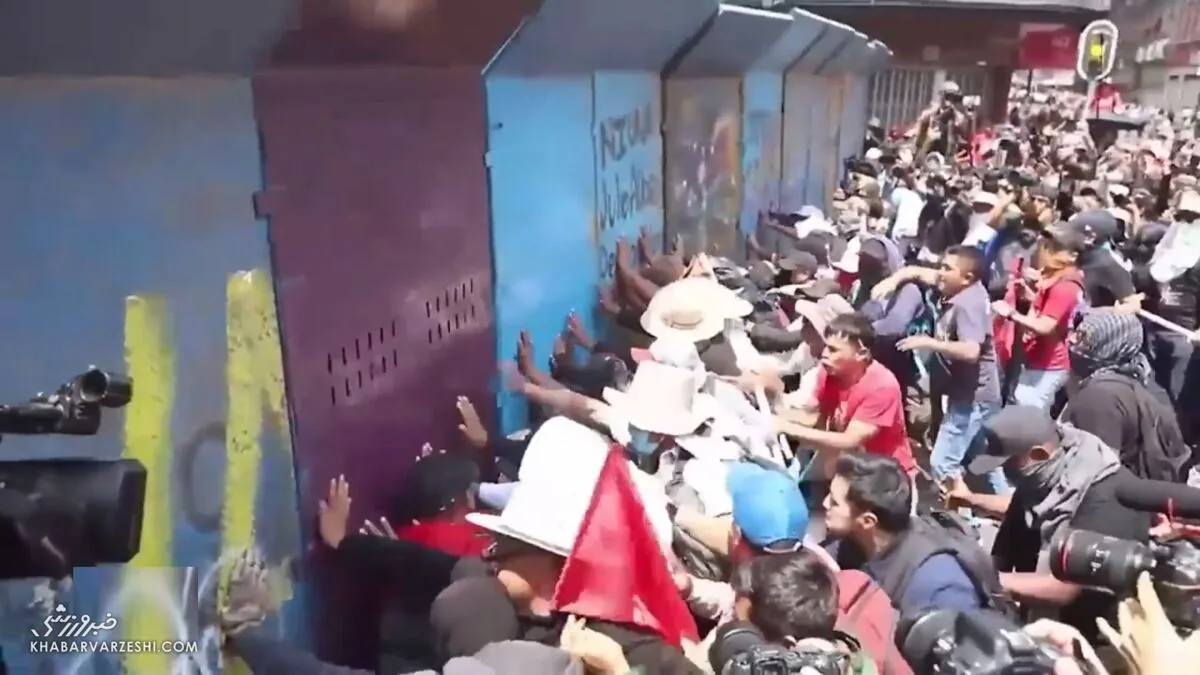 ویدیو| ارتش مانع سقوط ورزشگاه افتتاحیه جام جهانی شد