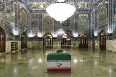 اولین عکس از آرامگاه ابدی رهبر شهید در رواق دارالذکر حرم امام رضا(ع) | ببینید