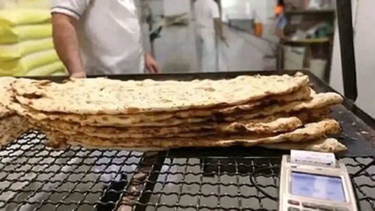 رییس اتاق اصناف: طرح فروش وزنی نان به زودی اجرایی میشود