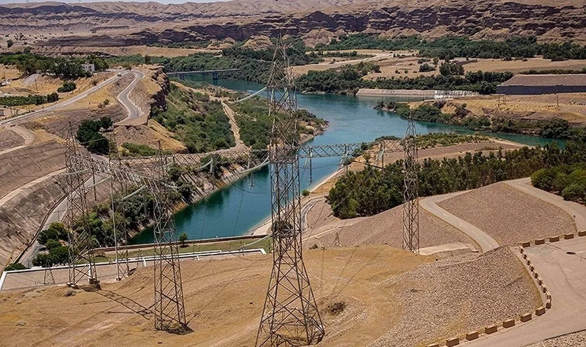 بحران آب پشت دیوار نیروگاهها و پالایشگاهها/ صنعت انرژی چقدر آب مصرف میکند؟