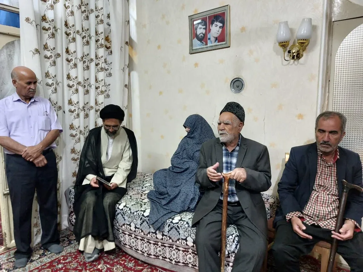 حضور مستمر امام جمعه کاشان در تجمعات شبانه مردمی+ تصاویر