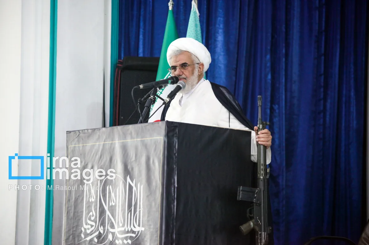 امام جمعه بندرعباس: ملت ایران با ایستادگی و اراده پولادین، محاسبات دشمن را برهم زدند