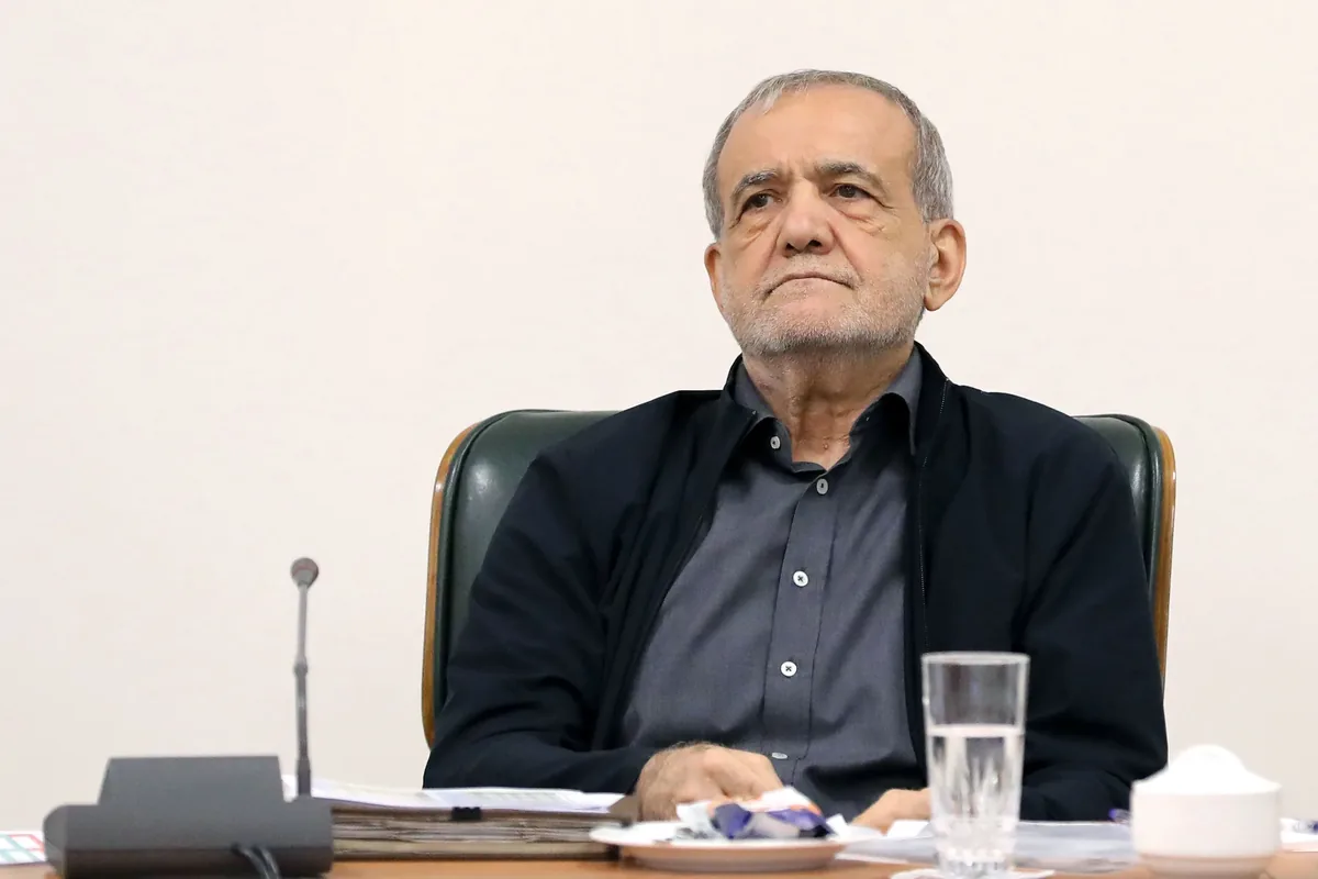 انتقاد پزشکیان از برخی روایات درباره جایگاه رهبری!