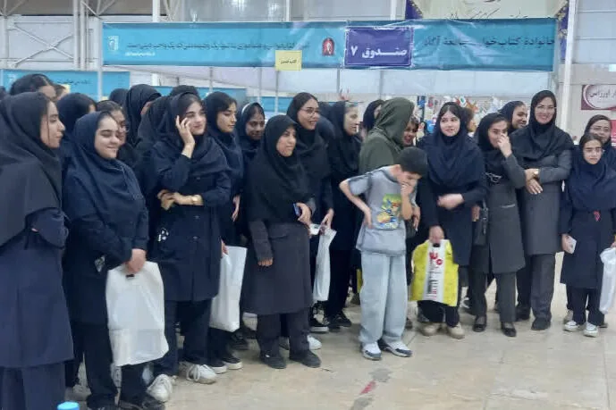 دانشآموزان زاهدان مهمان نمایشگاه کتاب شدند