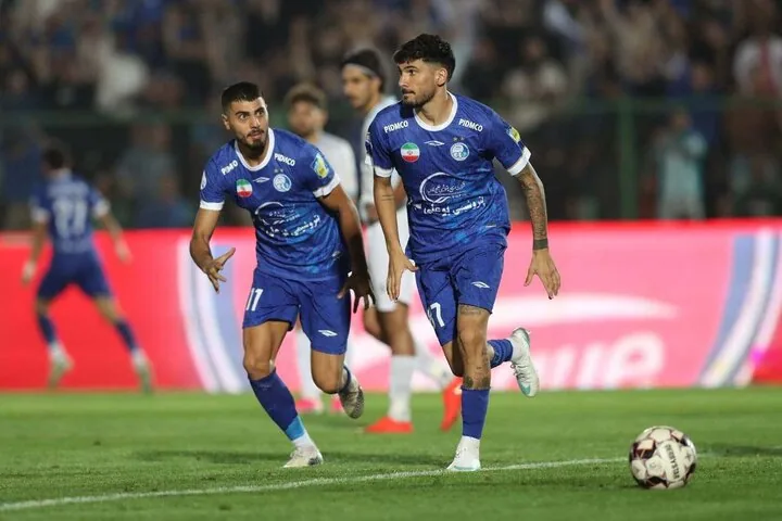 برد سخت اما شیرین آبی‌ها برابر گل گهر؛ استقلال سایه پرسپولیس شد!