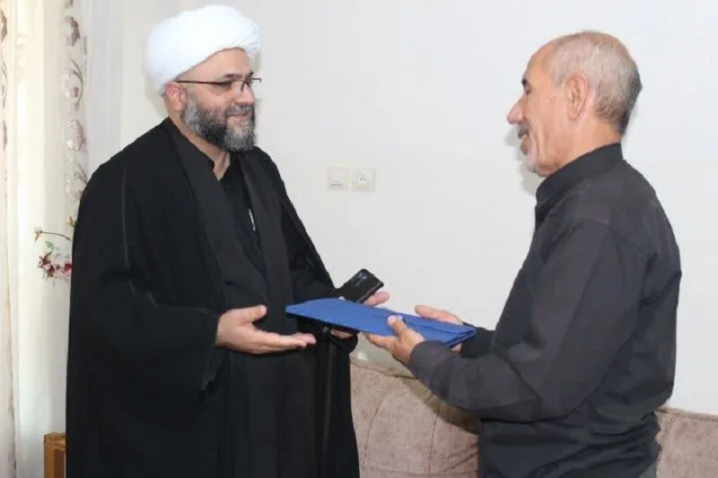 تکریم مسوول نمایندگی ولیفقیه در سپاه هرمزگان از یادگاران جهاد و شهادت