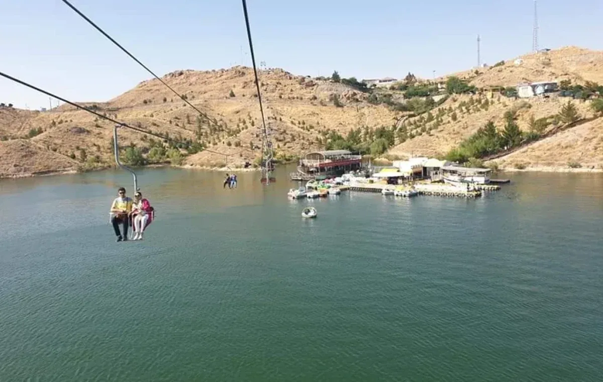 حصار سرخ، خادر، سرآسیاب و چالیدره