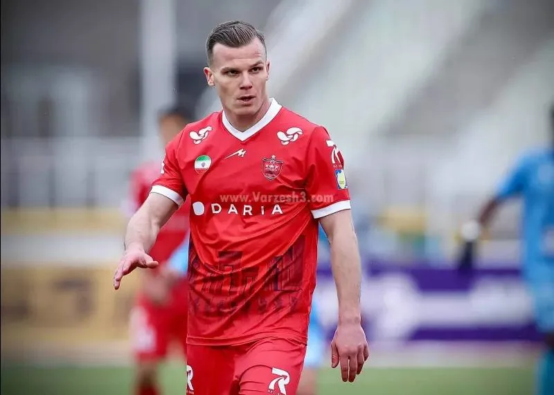 اولین حضور مدافع مجار در لیست پرسپولیس