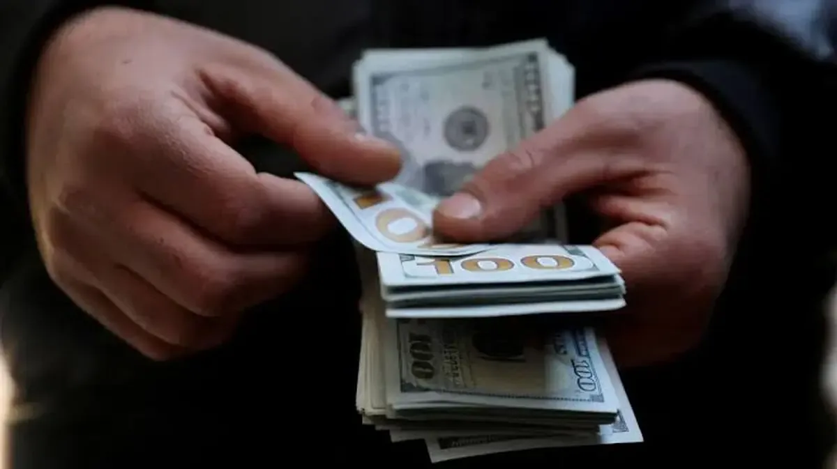 قیمت دلار و ارز۴ آبان ۱۴۰۵؛ دلار به کریدور ۲۷۰ هزار تومانی بازگشت