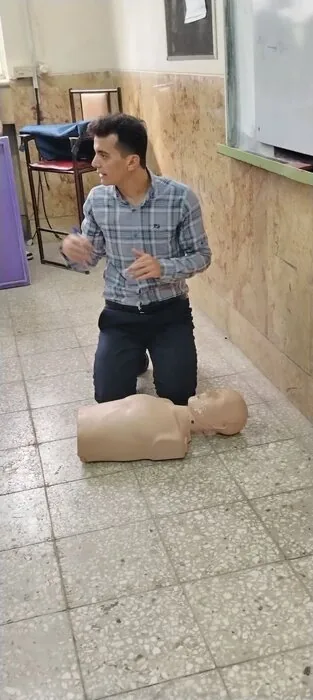 پرستاران کرمانشاه احیای قلبی‌ریوی را به دانش‌آموزان آموزش دادند