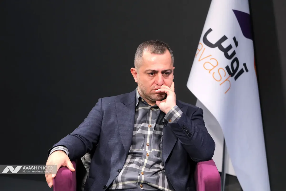 اکنون فقط یک پرچم باید برافراشته باشد؛ ایران
