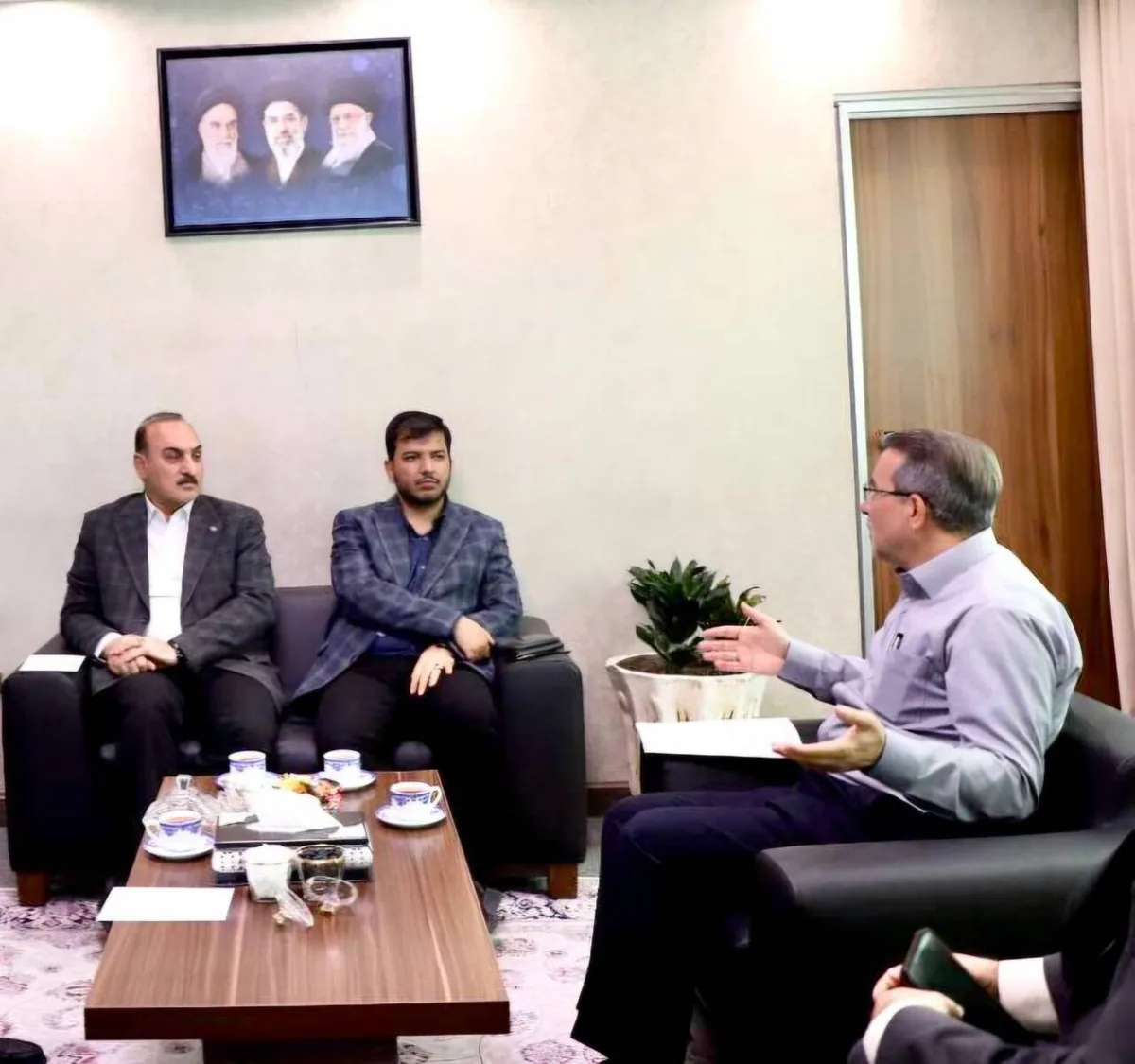پیگیری مطالبات استخدامی سیستان در دیدار فرهاد شهرکی و محمد سرگزی با رئیس سازمان اداری و استخدامی