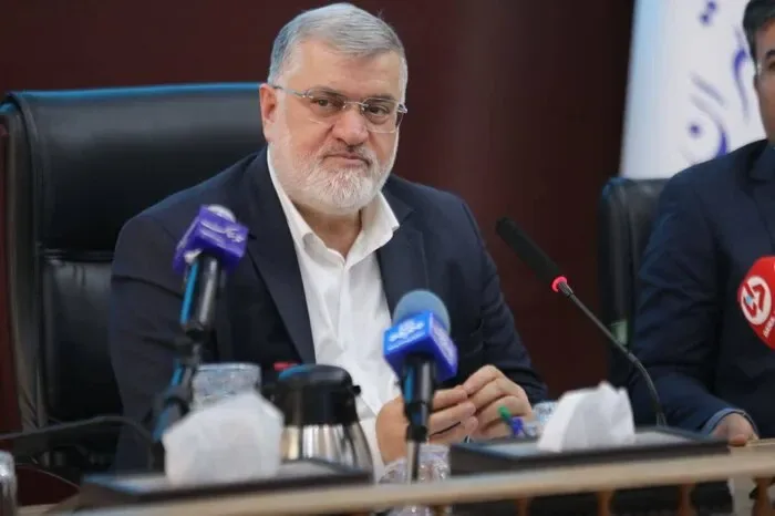 استاندار: شمار دانشآموزان در شهر تهران ۷ هزار نفر کاهش و در شهرستانهای استان ۱۷ هزار نفر افزایش یافته؛ موضوعی که علت آن شرایط اقتصادی و بازگشت تعدادی از اتباع است