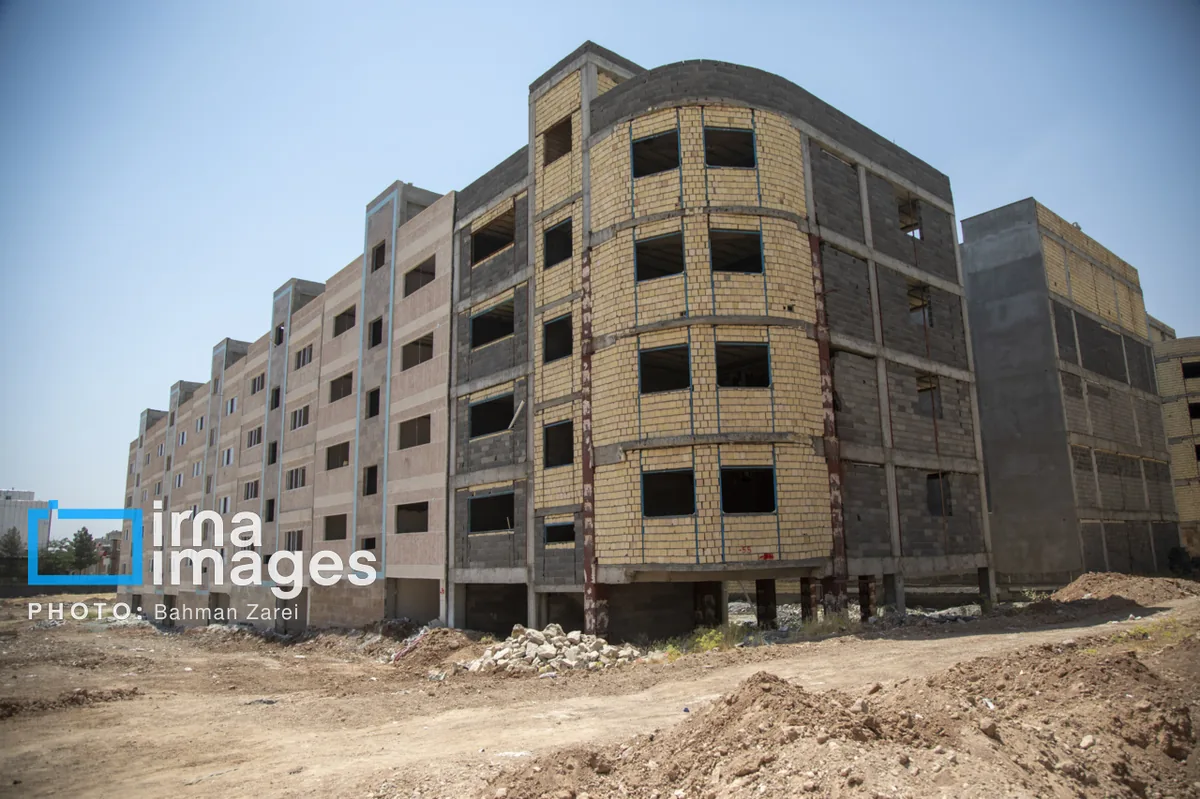کلاف سردرگم مسکن در جنوب کرمان؛ متقاضیان چشمانتظار تأمین زمین و گرهگشایی بانکها هستند