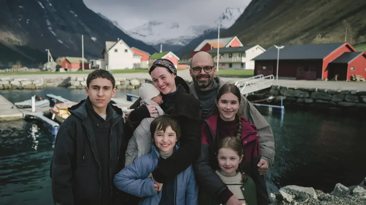 نقدها و نمرات فیلم Fjord | درامی درباره اختلافات فرهنگی و اخلاقی
