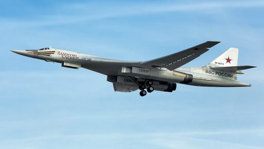 بمب‌افکن Tu-160