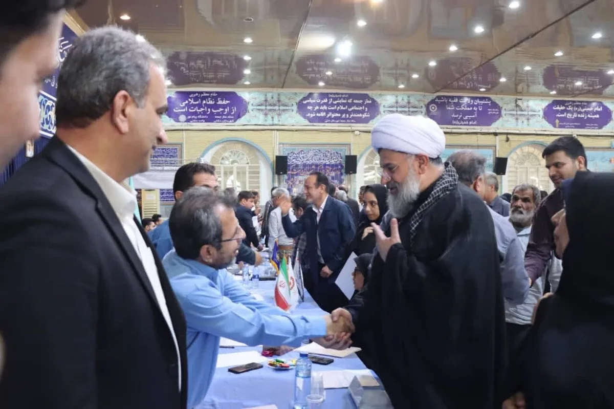 امام جمعه دشتی: مطالبات مردم به صورت مستمر پیگیری میشود