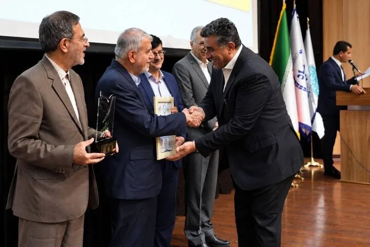درخشش شرکت توسعه گردشگری ایران در جایزه ملی تعالی صنعت گردشگری/سه جایزه به هتل‌های لاله رسید