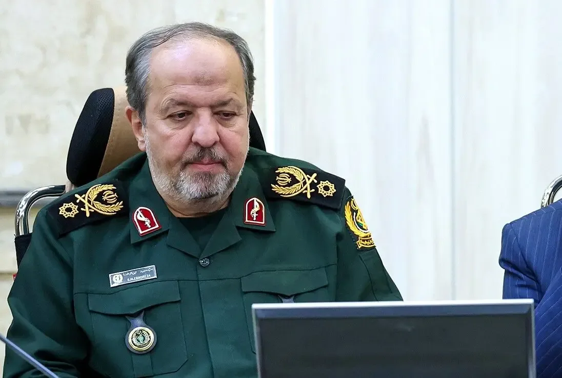سردار ابنالرضا خطاب به سران آمریکا: اشتباهی سر بزند، تقسیمبندی جدیدی خواهید دید