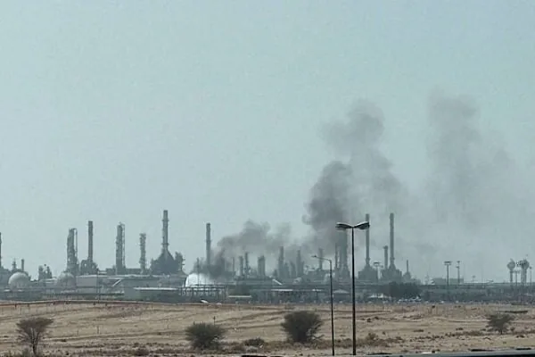 اذعان عربستان به هدف قرار گرفتن تأسیسات آرامکو در ظهران