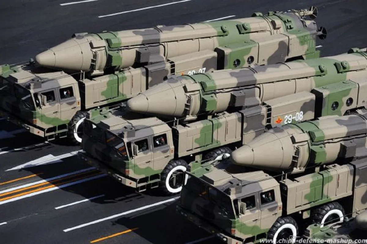 موشک بالستیک DF-21D