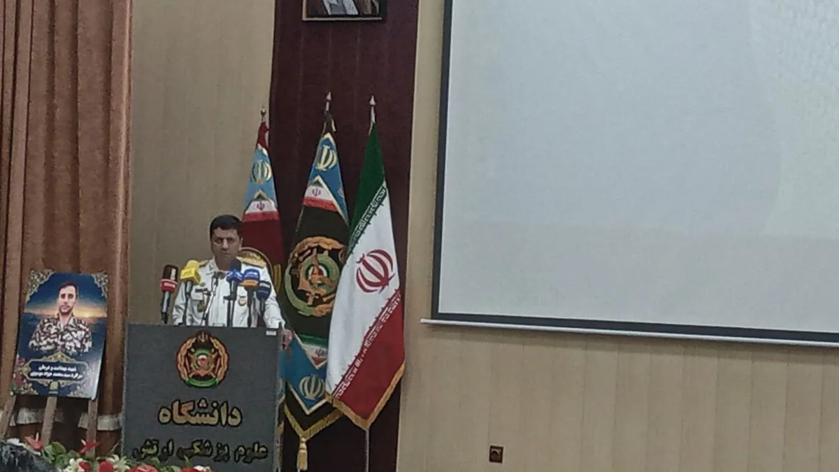 دریادار مصدقخواه: با دو بال علم و ایثار در کنار رزمندگان میمانیم