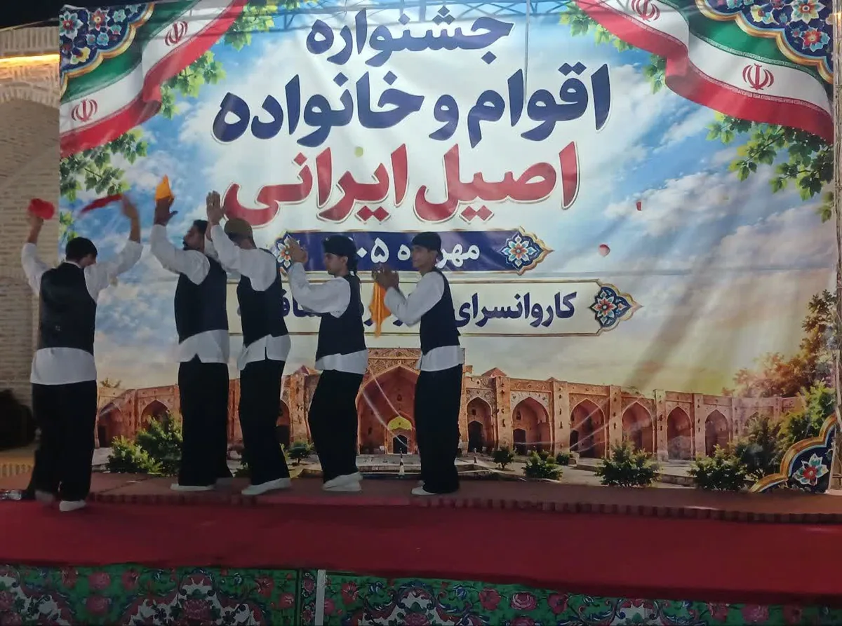 یک خانواده پای کار تاریخ ایران؛ کاروانسرای کنارگل فشافویه دوباره زنده شد