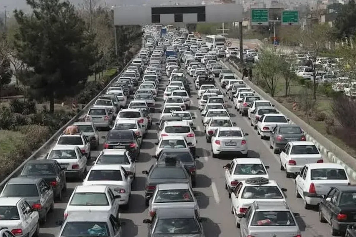 ترافیک نیمهسنگین در آزادراههای منتهی به تهران/انسداد محور گنبد–سهراهی کلاله