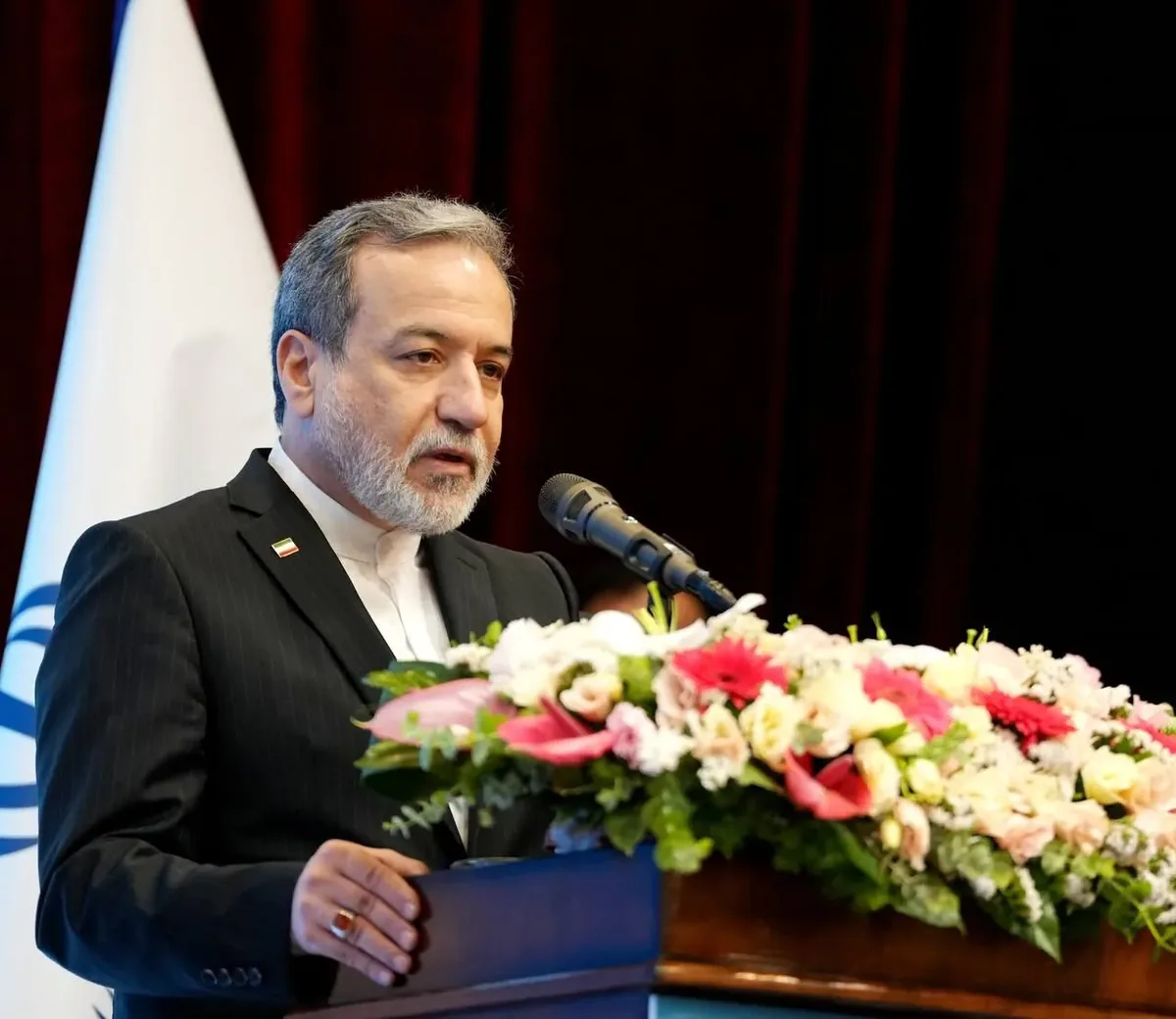 عراقچی: حملات اخیر به تأسیسات نفتی، پالایشگاهی، انرژی و هستهای ایران، خطرات جدی زیستمحیطی ایجاد کرده