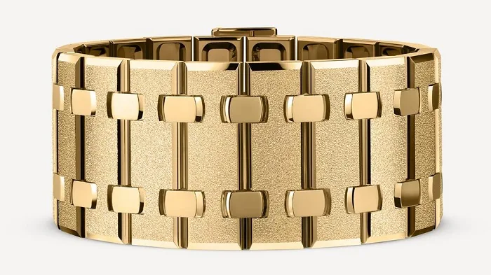 دستبند کاف طلای یخی (Frosted Gold Cuff)