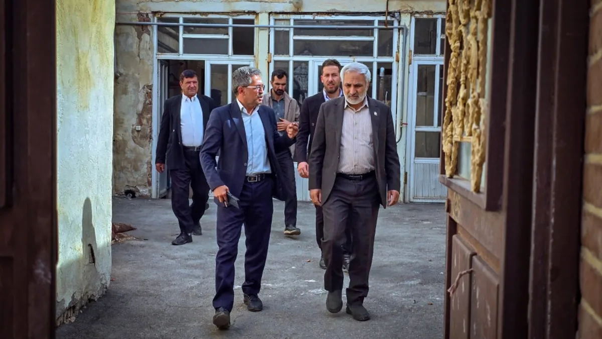 پیگیری جعفریآذر برای حل مشکلات آب شرب عنصرود و وضعیت نامناسب مدارس آمقان