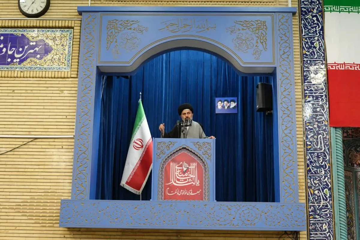 امام جمعه ارومیه: حفظ انسجام و افزایش تابآوری راه مقابله با دشمنان است