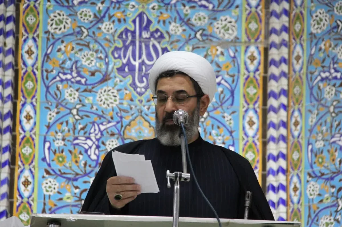 مسئولان به جای حاشیهها، مسائل اساسی کشور را پیگیری کنند