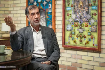 باهنر: دشمن گاهی با سه - چهار واسطه سوار اعتقادات بچه حزباللهیها میشود + فیلم