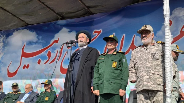 امام جمعه اردبیل: اقتدار امروز ما مدیون خون رهبر شهید است