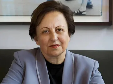 خاطرات هاشمی ۱۹ مهر ۱۳۸۲: اعطای جایزه نوبل به خانم شیرین عبادی انعکاس وسیعی در رسانههای داخلی دارد