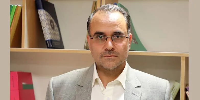 رئیس اتحادیه نانوایان سنگک تهران: فروش کیلویی نان به‌تنهایی تخلفات را مهار نمی‌کند / احتمال تاثیر منفی اجرای طرح بر کیفیت سنگک