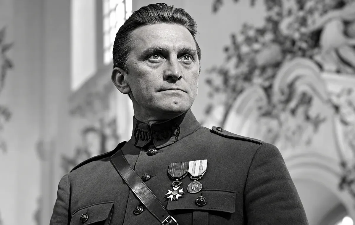 فیلم راه‌های افتخار (Paths of Glory)