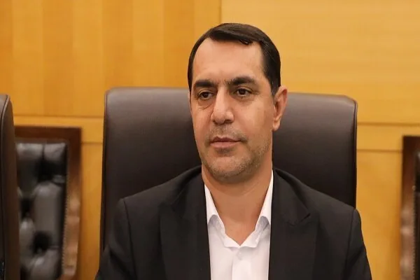 زارع: گرانی بنزین مصرف را کاهش نمیدهد؛ خودروهای باکیفیت وارد کنیم
