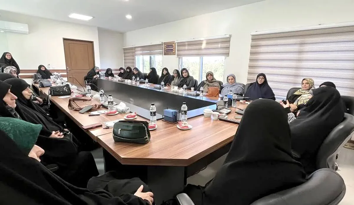 تدوین برنامههای حمایتی گوهر بانوان برای رفع نیازهای فوری بانوان