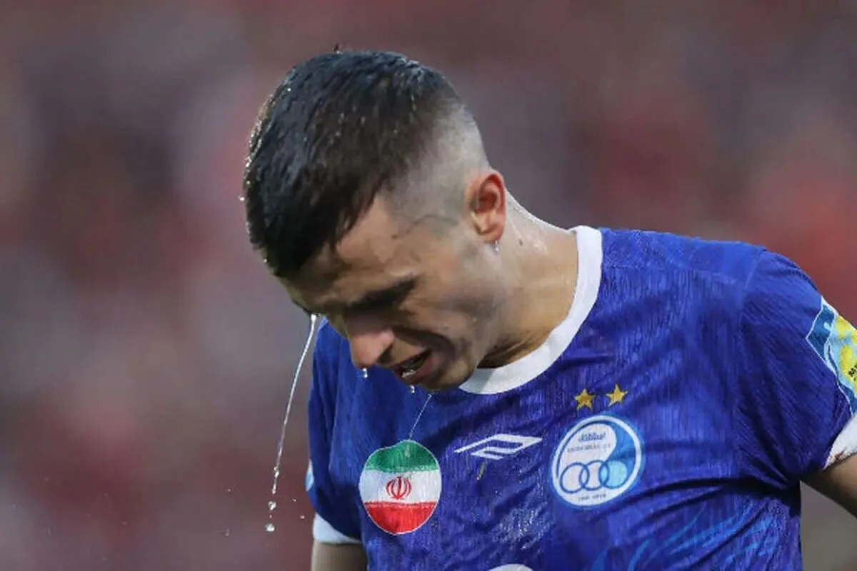 ابهام در پرونده یاسر آسانی / ادعای تعهد کتبی استقلال برای صدور کارت بازی