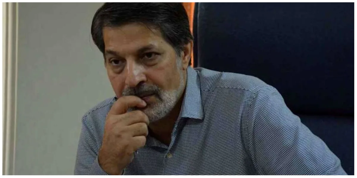 عمادالدین باقی: در میانه تهدیدهای خارجی و فشار اقتصادی، لغو کنسرت و تذکر حجاب کدام مسئله کشور را حل میکند؟ | گویی در کره زمین فقط در ایران کنسرت برگزار میشود