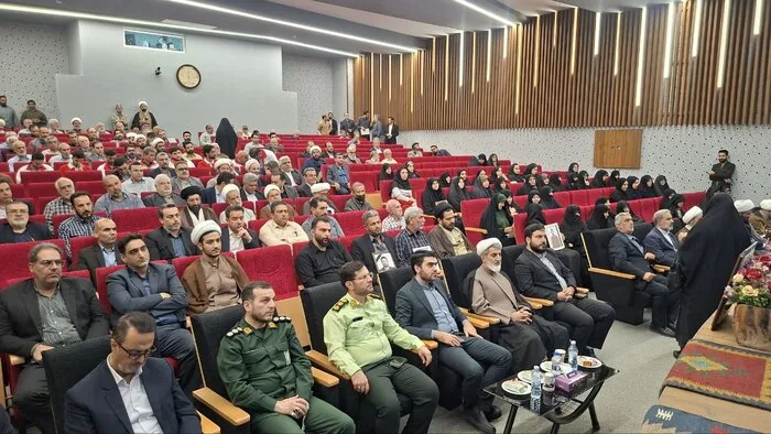 مدیرکل تشریفات دفتر رهبر شهید: امام جمعه باید مظهر تواضع، خیرخواهی و اخلاص در جامعه باشد