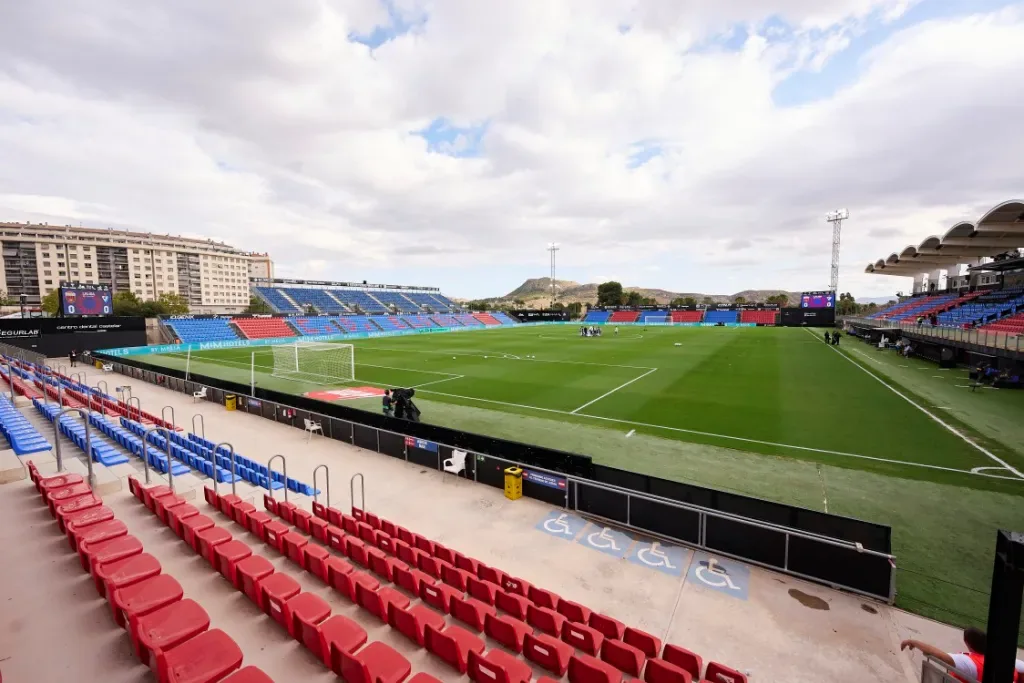 ورزشگاه  CD Eldense
