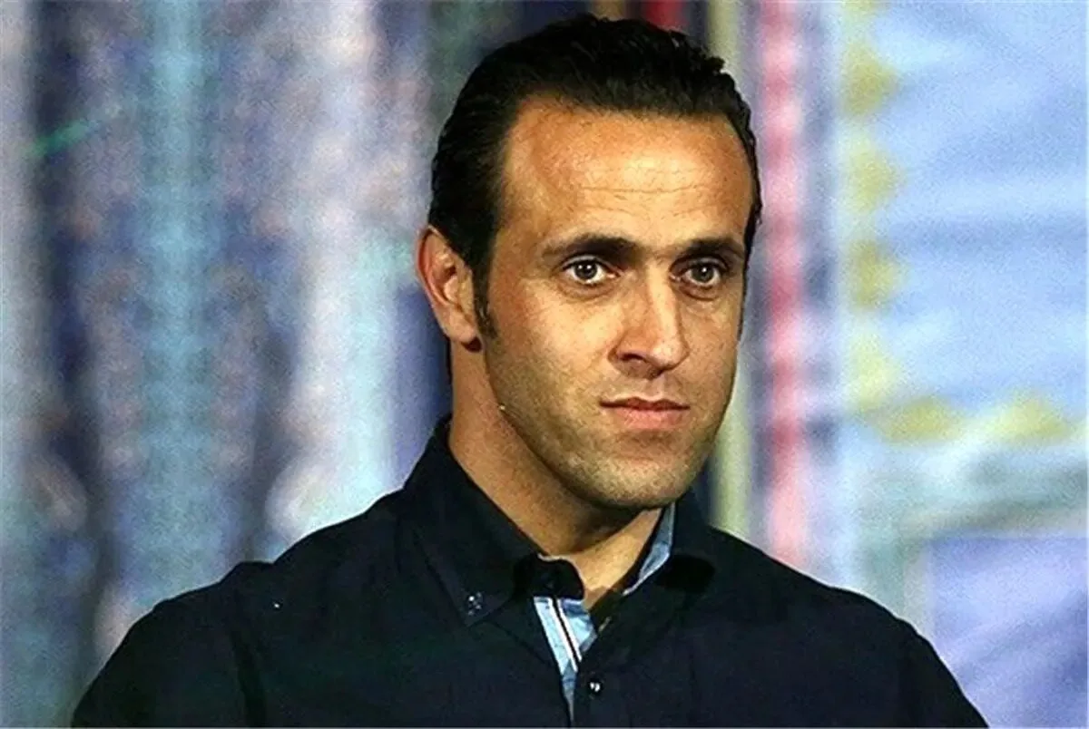 موضع علی کریمی دوباره به موضع سلطنتطلبان نزدیک شد